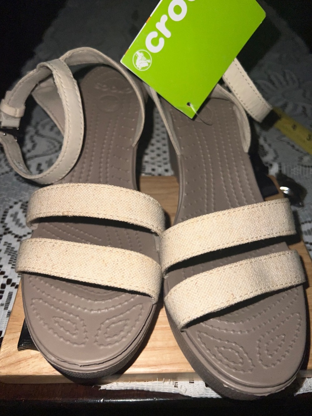 Womens Crocs Leigh II Ankle Strap Wedge Sandals Size 9 NWT - Picture 5 of 12